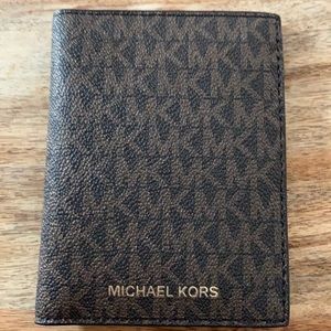 Michael Kohl’s Bedford Travel Passport Wallet